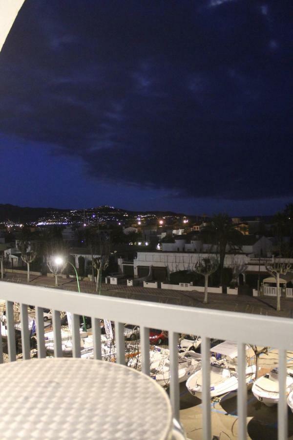 Absolute Apartment Empuriabrava Dış mekan fotoğraf